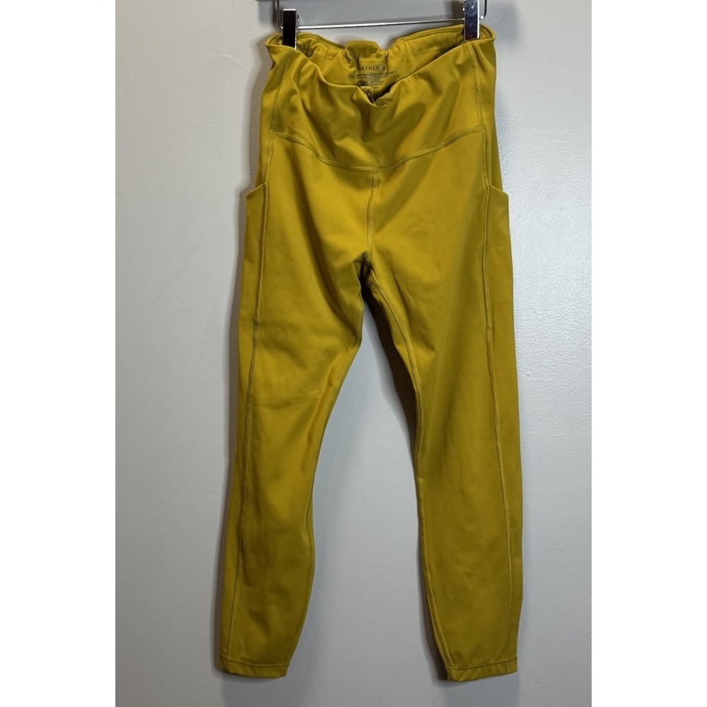 Athleta Tight Leggings Ultimate Stash Pocket Size Medium 7/8 Chartreuse Women's